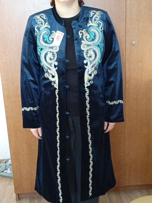 Национальный женский шапан