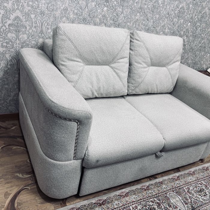 Продам диван срочнооо!