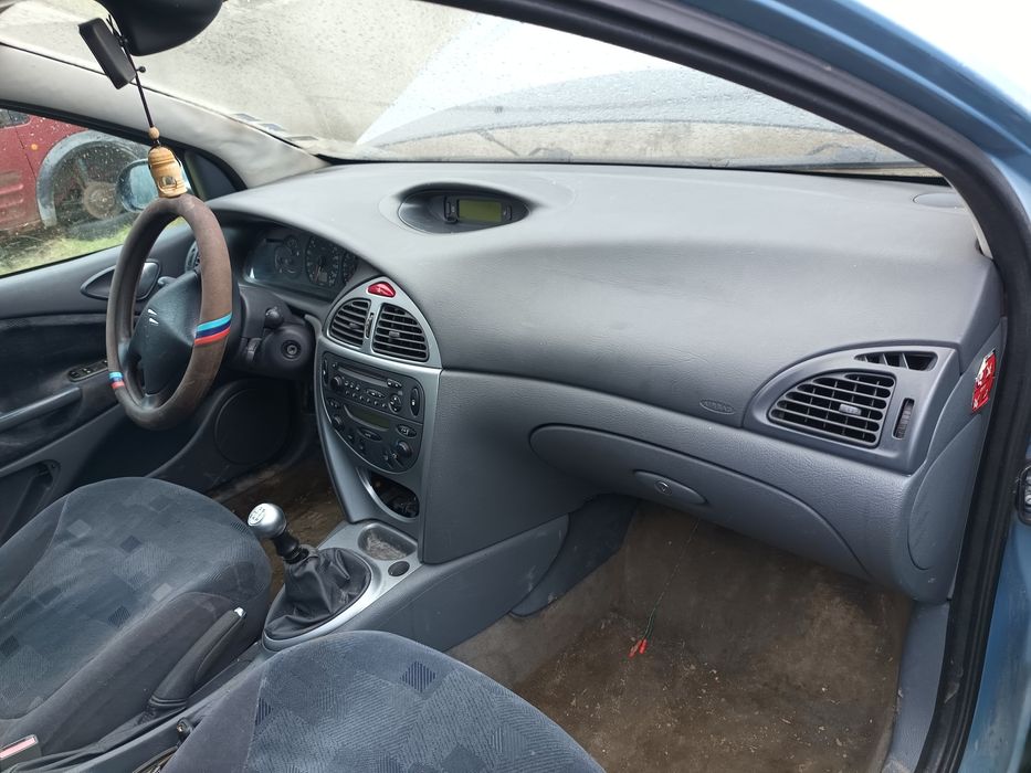 Продавам citroen c5 1.8 бензин 85 киловата на части