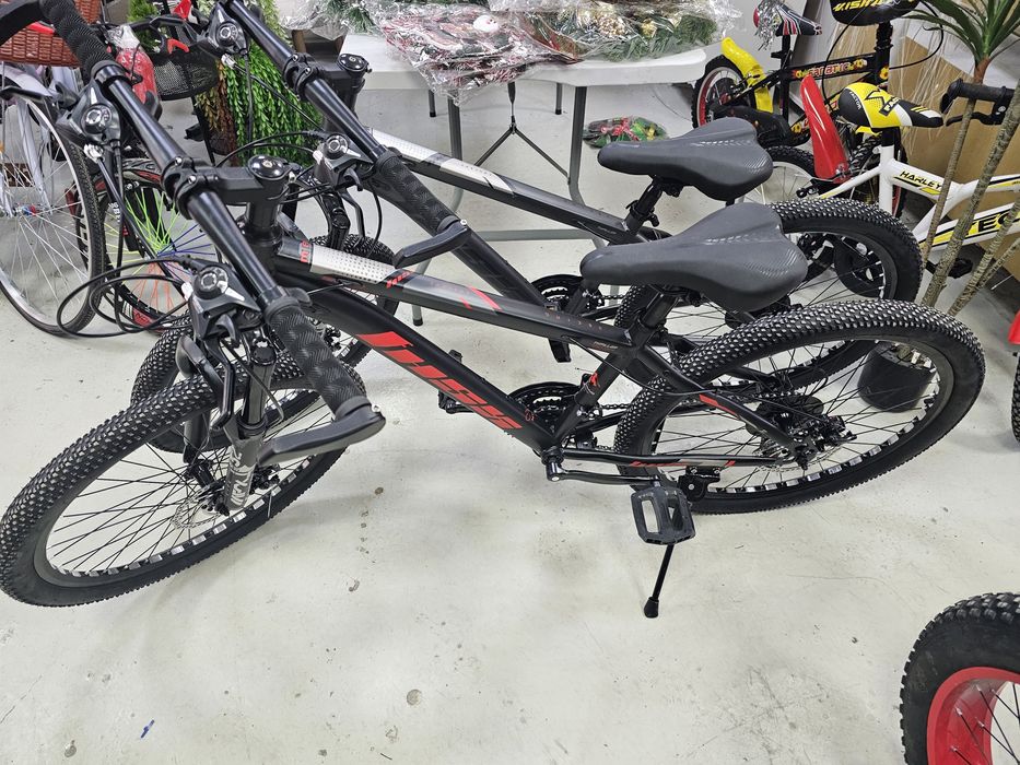 Велосипед 24 цола дискови спирачки палцови команди подсилени капли