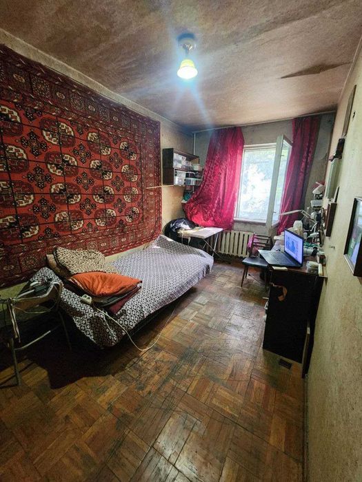 Юнуабад 4 Квартира 1 этаж 4 ком. 4 этаж. дома