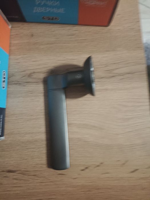 Продам дверные ручки межкомнатные