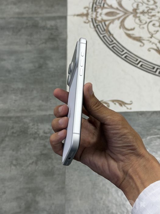 Iphone 17 pro max bolib tolashkaham bor