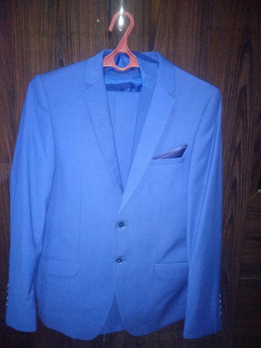 Kastyum shim sotiladi yangi bir marta to‘yga kiyilgan xolos