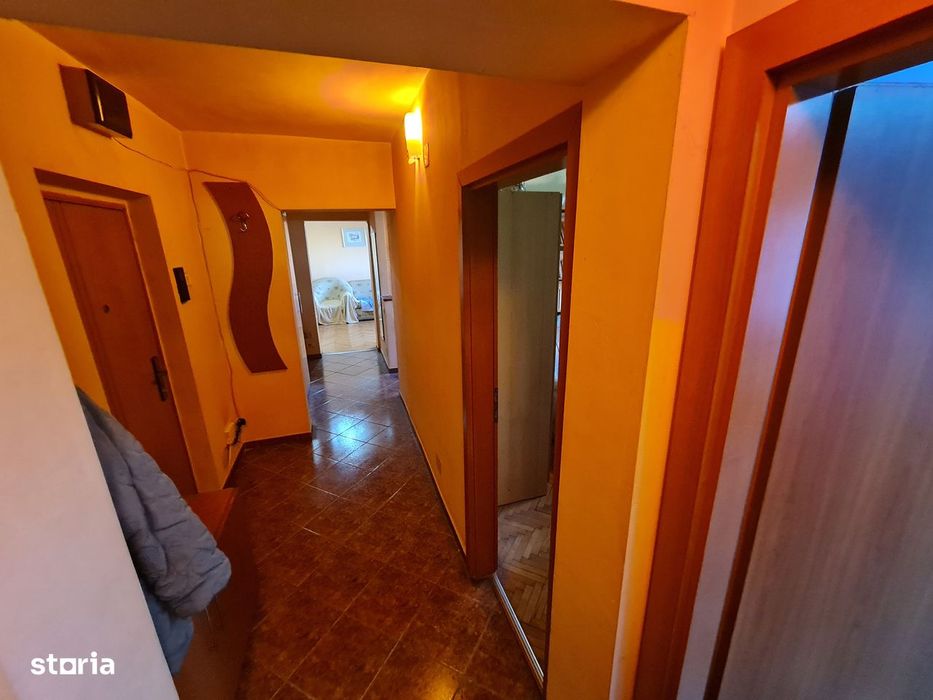 Vand ap.4 camere zona Micalaca Maranata Malul muresului et.2 cu balcon