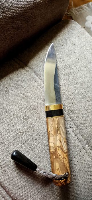 Vând cuțit yakut hand made  și cuțit viking sax