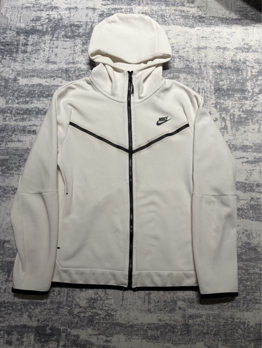vand bluza nike tech alba