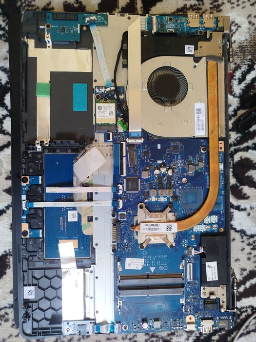 Ноутбук hp на запчасти