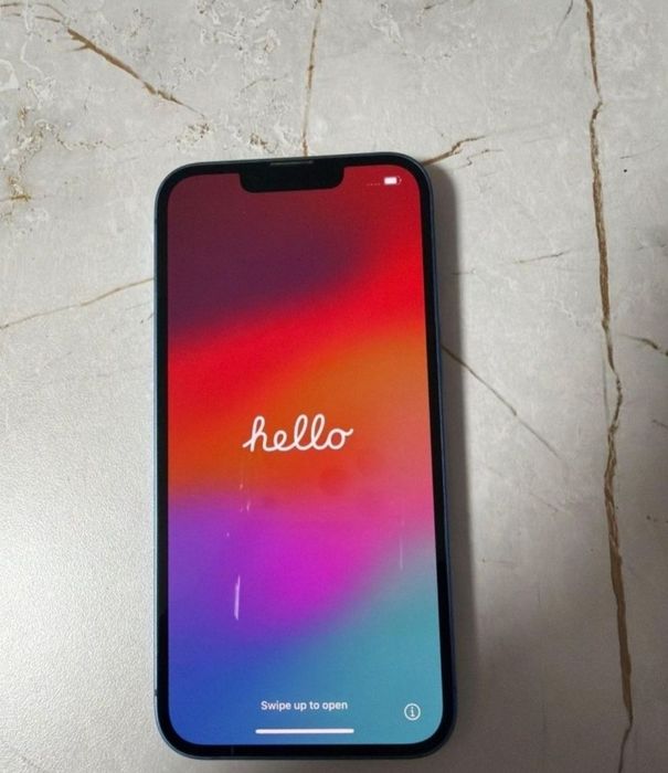 Продам iPhone 13