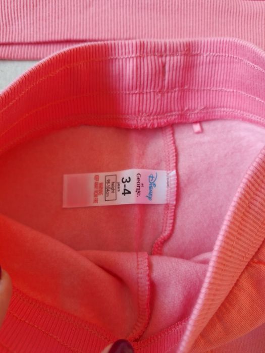 Нови дрешки за момиченце размер 3-4 години