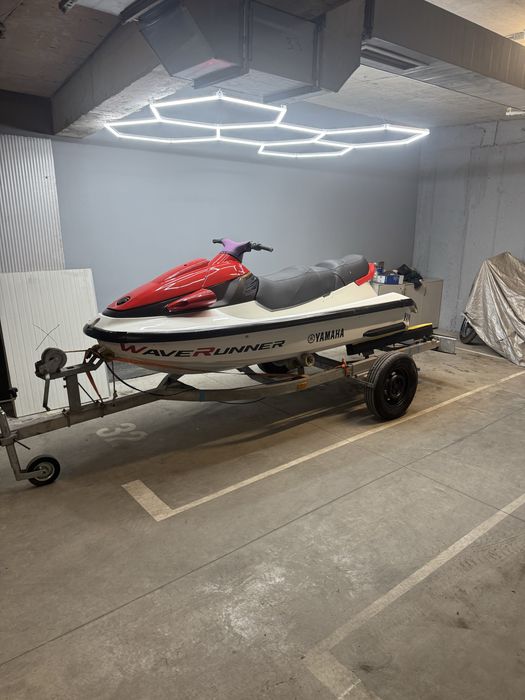Джет Yamaha waverunner ventrure 1100