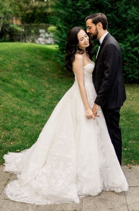 Vand rochie de mireasa Nicole Milano