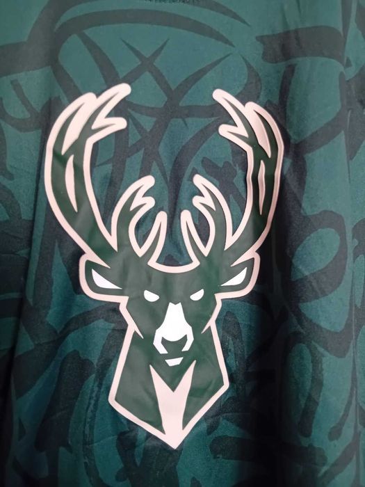 Оригинален фенски потник на Milwaukee Bucks