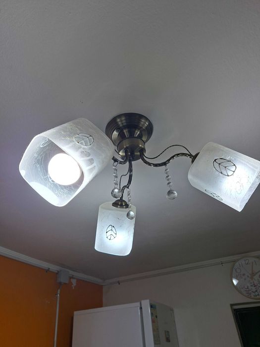 candelabru cu 3 brațe