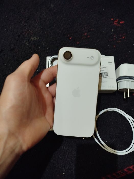 Продам Iphone 17 air