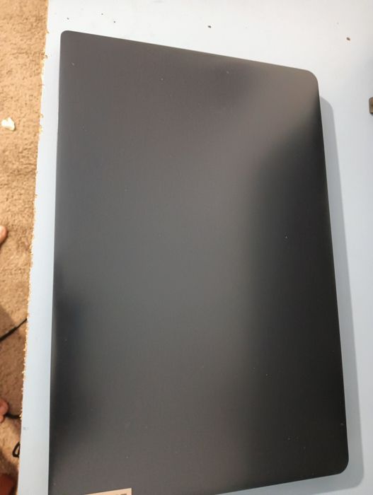 Vând Laptop Lenovo