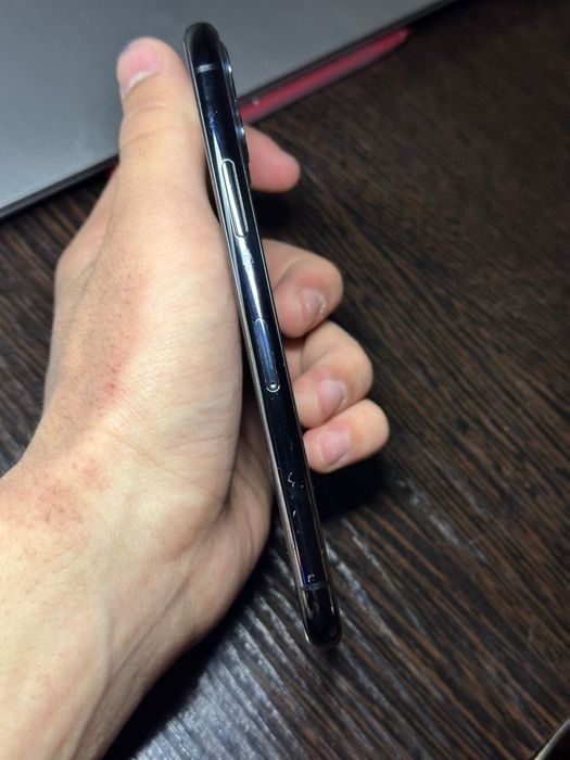 Продам айфон 11 pro