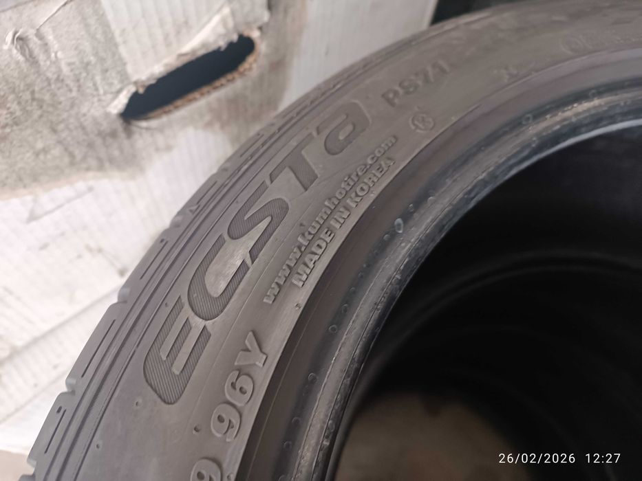 2бр.летни гуми 225/45/19 Kumho