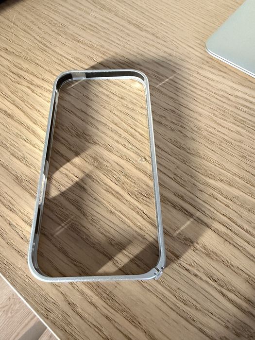 Чехол бампер рамка на iphone 17 pro