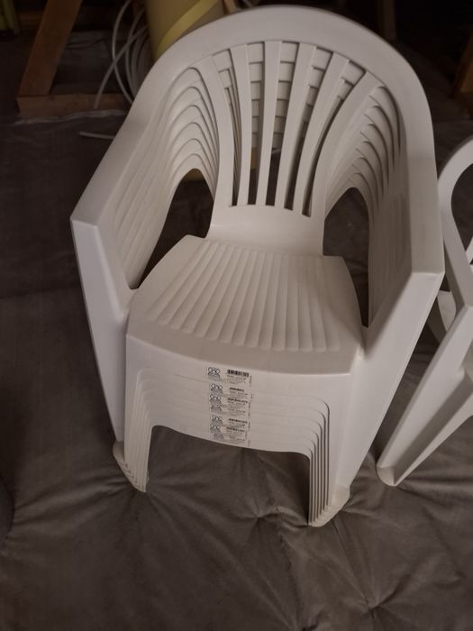 Set 8 scaune plastic