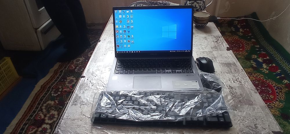 Noutbook asus core 3