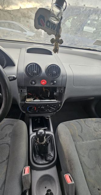 Geam usa fata stanga Chevrolet Kalos prima generatie