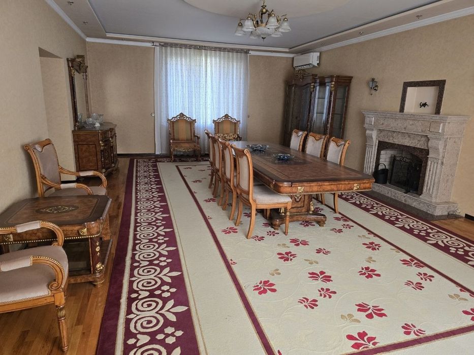 Продается дом, Центр Луначарский, 10-соток