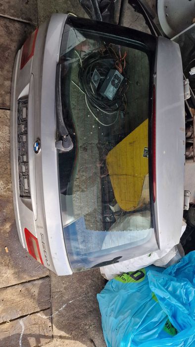 Продавам стопове и задни капаци за BMW E46 и E60