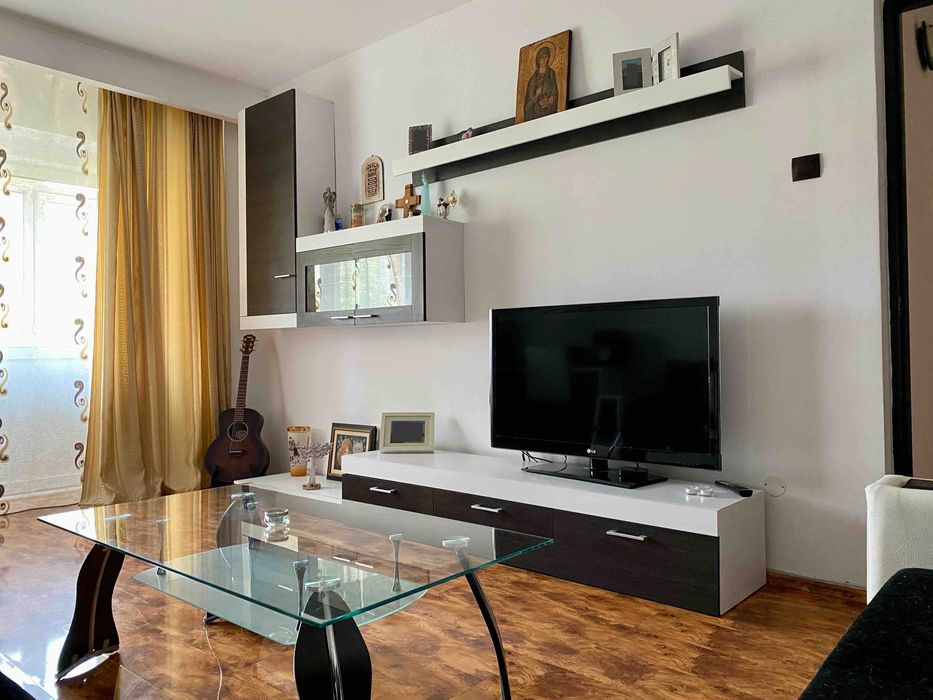 Apartament cu 3 camere - zona Ostroveni, etaj 2/7, locație liniștită și parcare ușoară