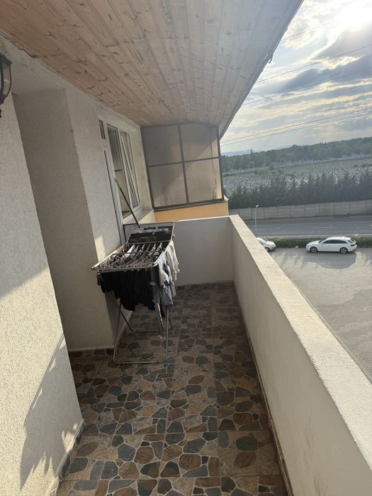 Inchiriez apartament