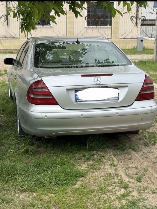 MERCEDES-BENZ E-Class 0 — imagine 2