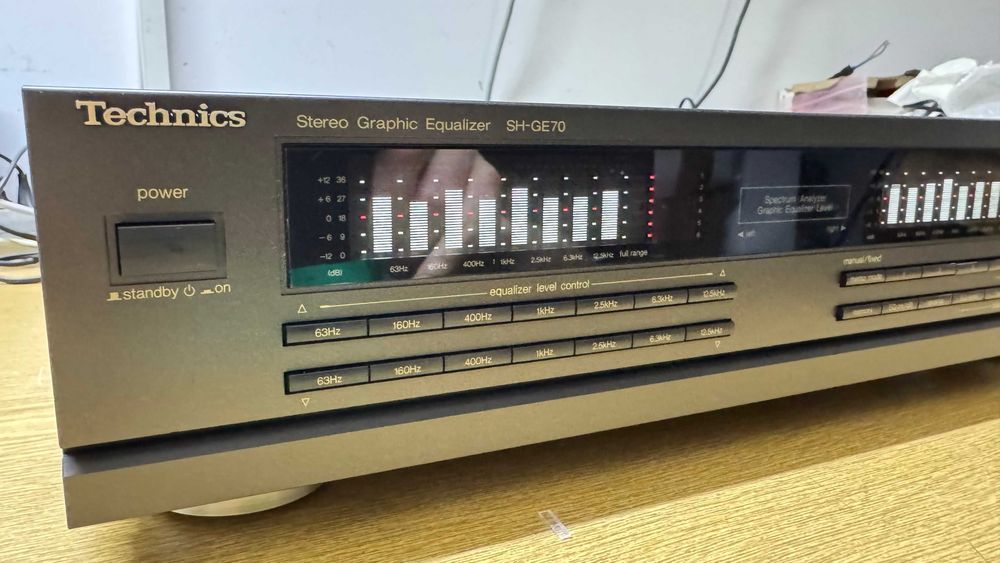Egalizator grafic Technics SH-GE70