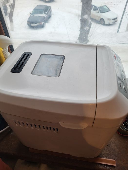 Продам Хлебопечь DEXP BRM-1333 белый