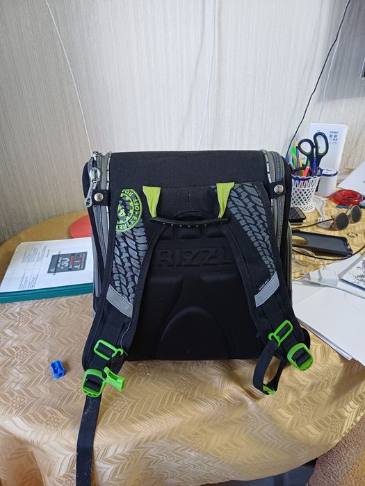 Продам школьный рюкзак.