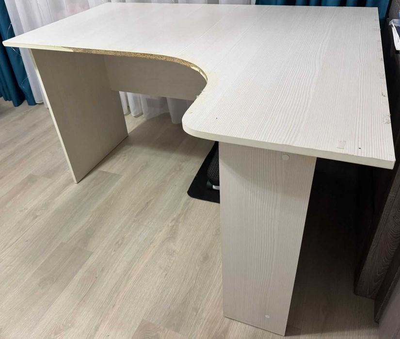 Продам письменный стол