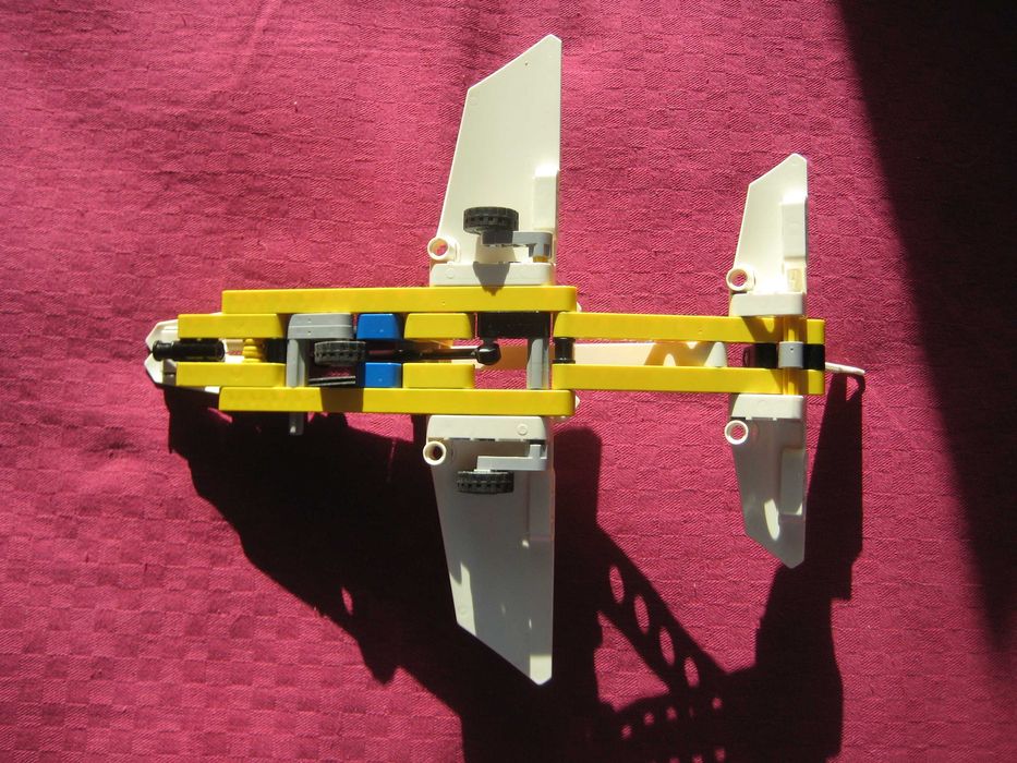 LEGO TECHNIC:реактивен самолет