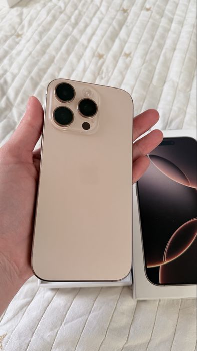 iPhone 16pro б/у в отличном состоянии