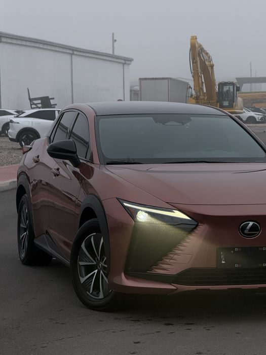 Lexus RZ 450 full elektr