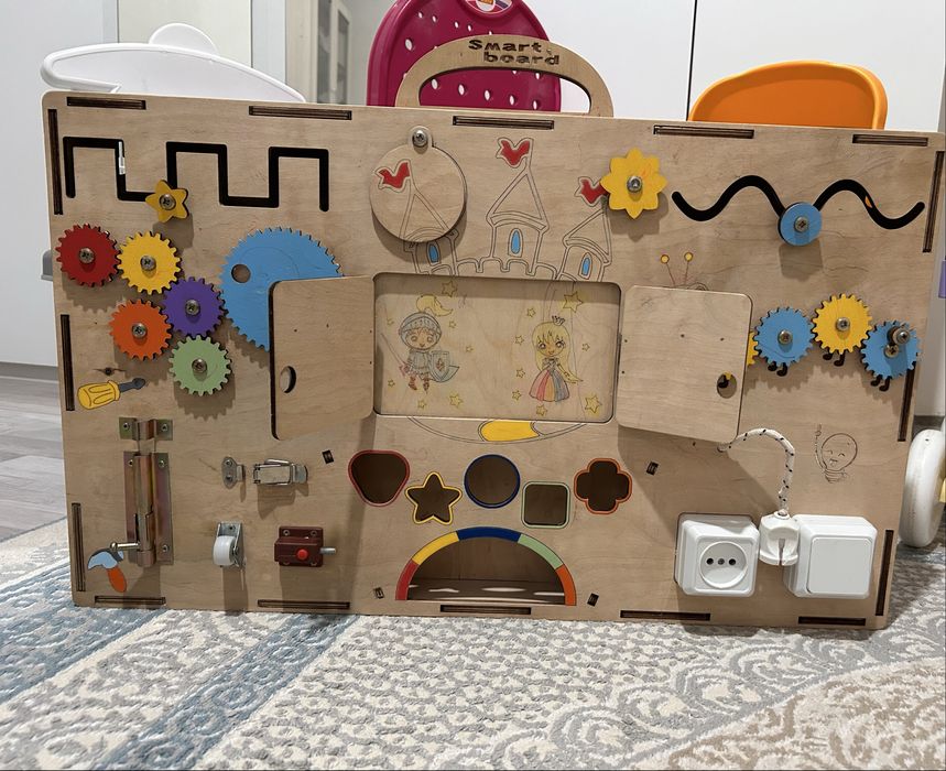 Развивающий чемодан из дерева