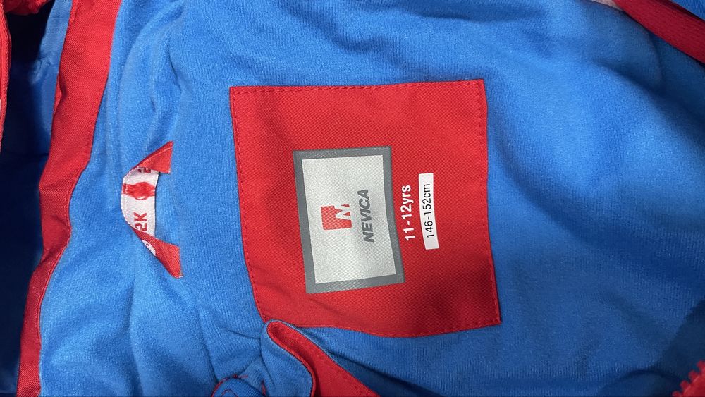 Costum de sky 12 ani  Nevica si casca de sky