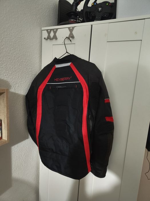Geacă moto HEYBERRY(Germania). Mărimea M/50. Full protecții, ventilată și impermeabila plus mesada interioara.