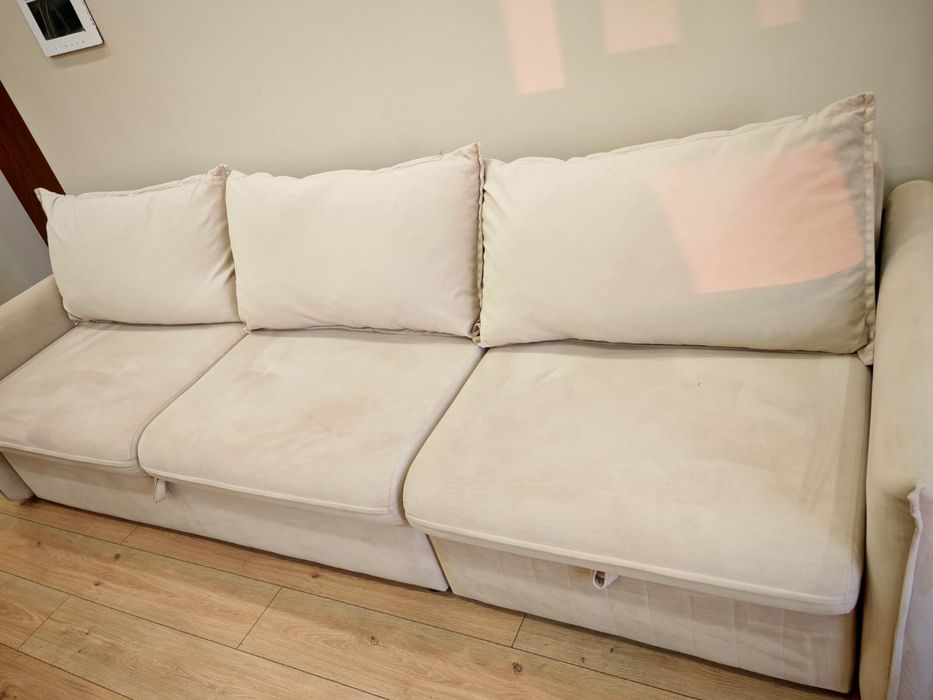 Трёхместный диван