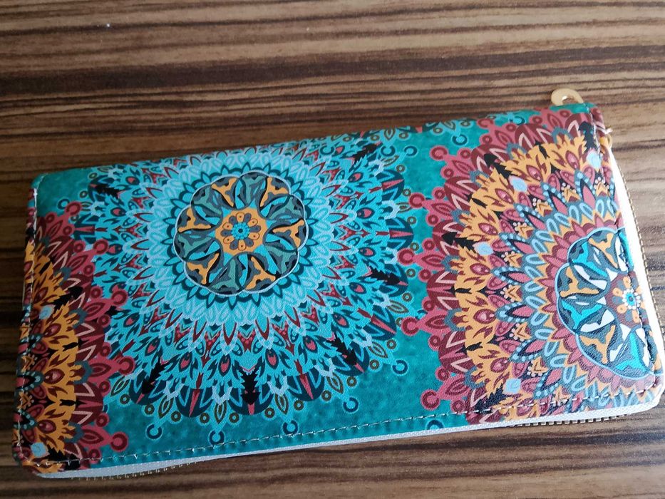 Нов портфейл чанта