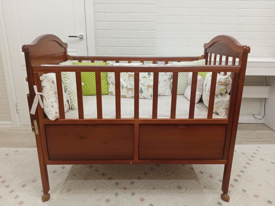 Кроватка для младенцев