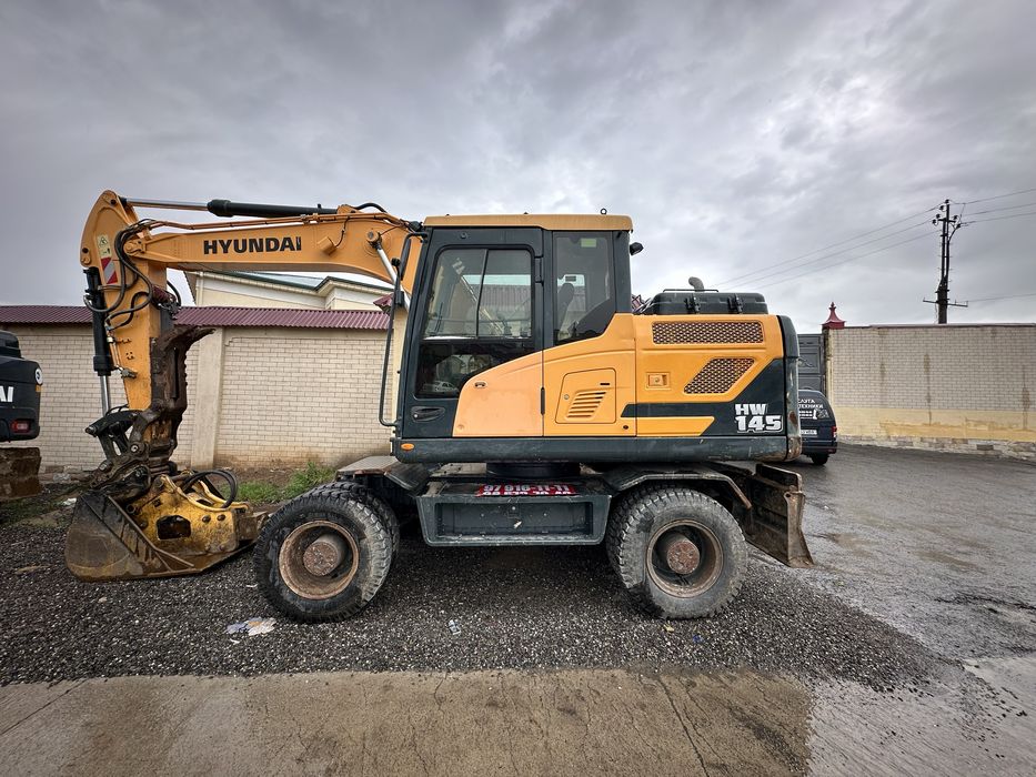 Ekskavator xizmati sam ekskavator