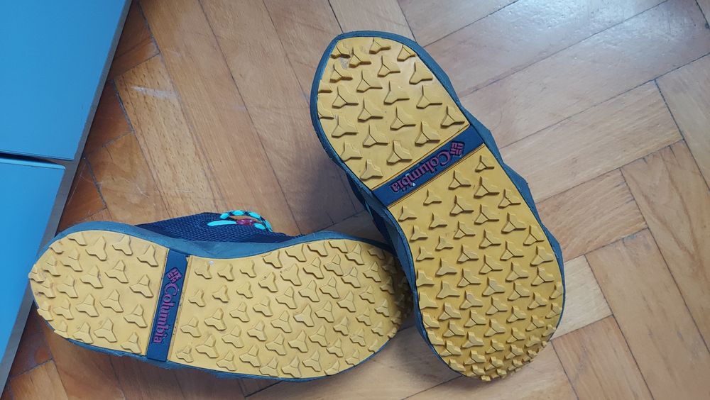 Vând Columbia Facet 60  38