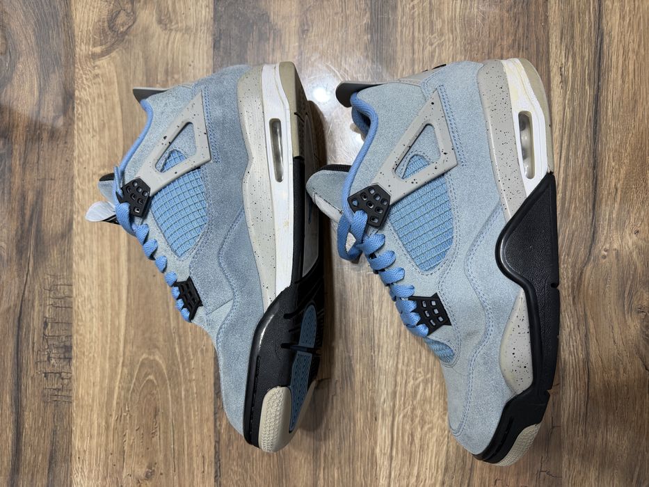 Jordan 4 University Blue
