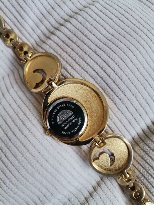 Дамски часовници Q&Q Dıesel