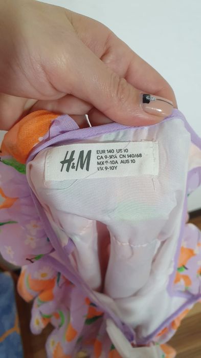 Rochița H&m 9-10 ani