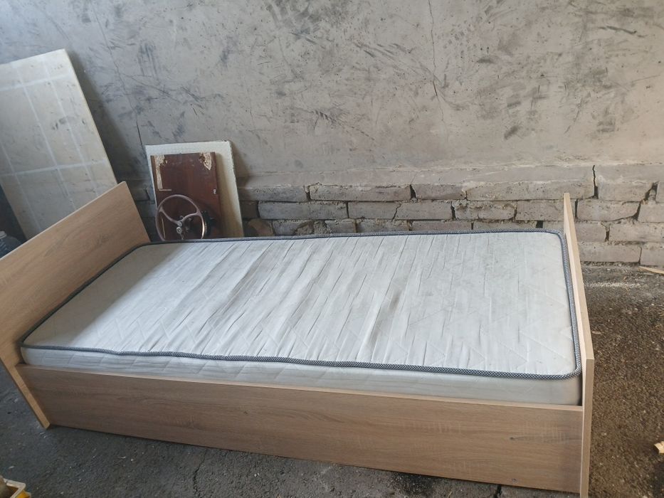 Легло еденичо 190/90